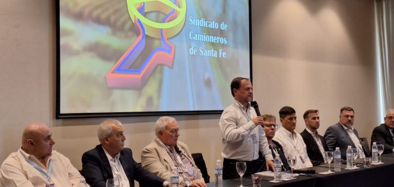 Camioneros de Santa Fe presentó un Convenio Colectivo propio “moderno y federal”